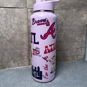 Atlanta Braves 34 oz Quencher Water Bottle | Lilac